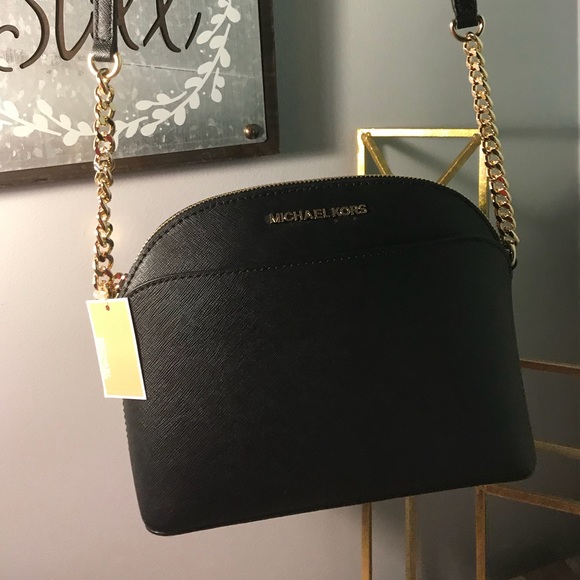 Michael Kors Handbags - ⚡️WEEKEND SALE⚡️ NWT MK “EMMY” black MD crossbody